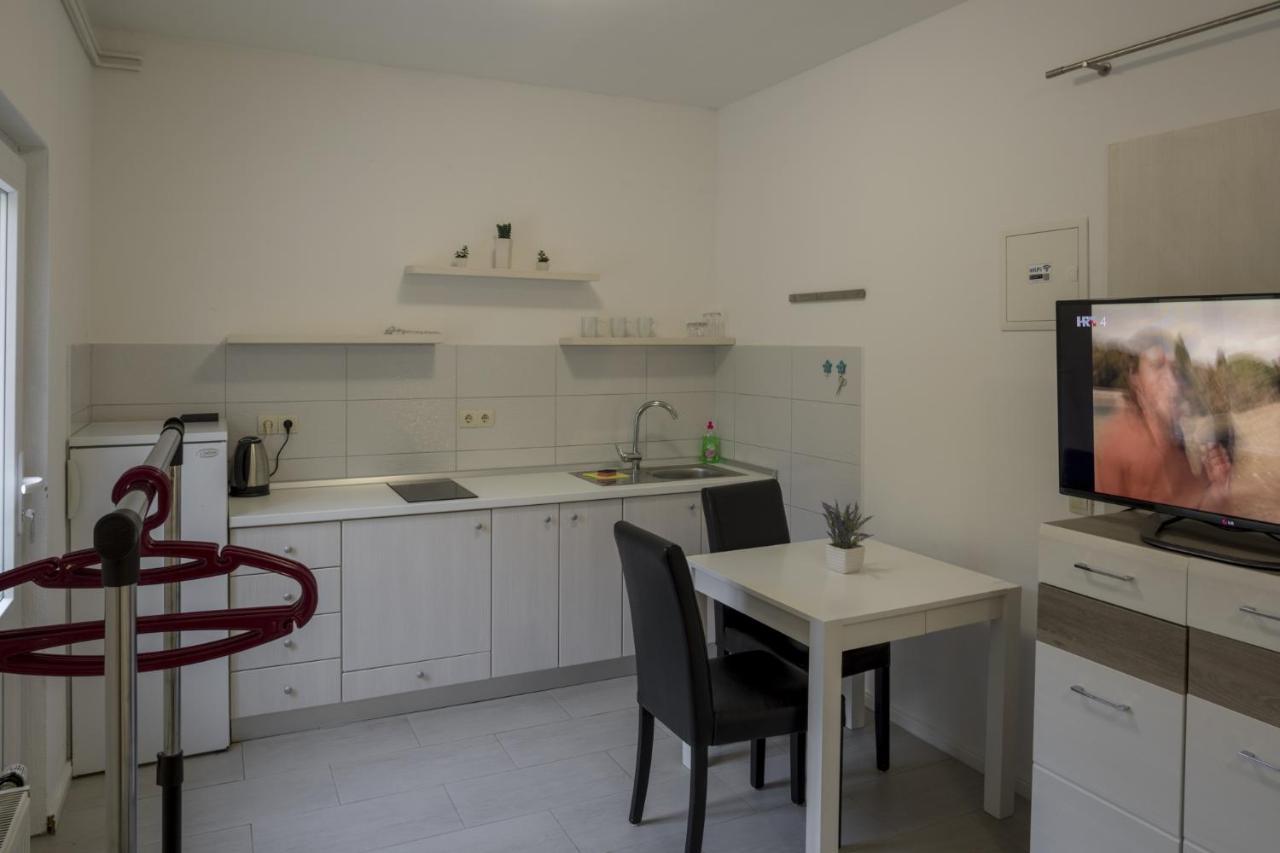 Apartments With A Parking Space Zuljana, Peljesac - 4573 Екстер'єр фото