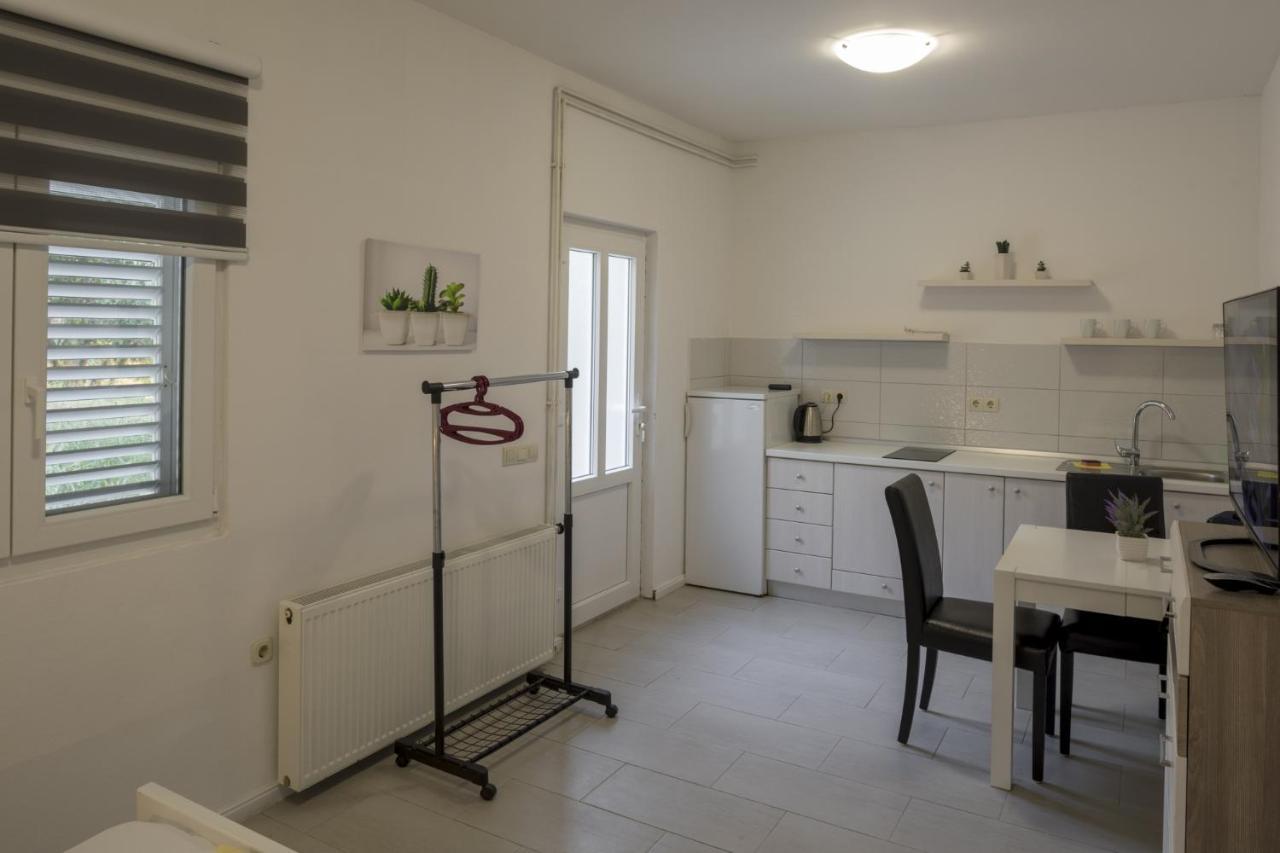 Apartments With A Parking Space Zuljana, Peljesac - 4573 Екстер'єр фото
