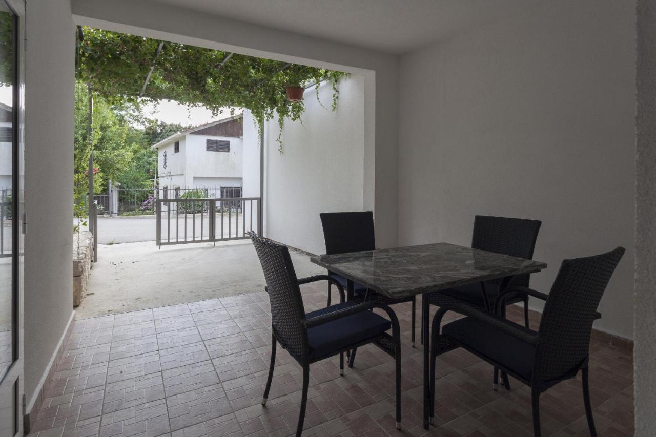 Apartments With A Parking Space Zuljana, Peljesac - 4573 Екстер'єр фото